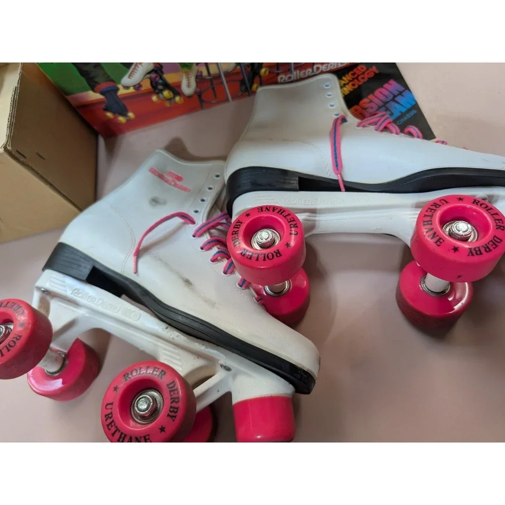 Vtg ROLLER DERBY Rollers Roller Skates White Neon Pink 4-Wheel 80s box Sz 8 - Picture 3 of 7